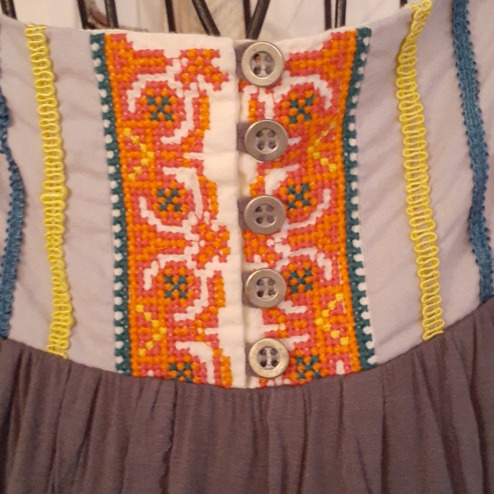 Top - Picture 2 of 4